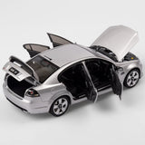 1:18 Holden VE Commodore SS V - Nickel Metallic