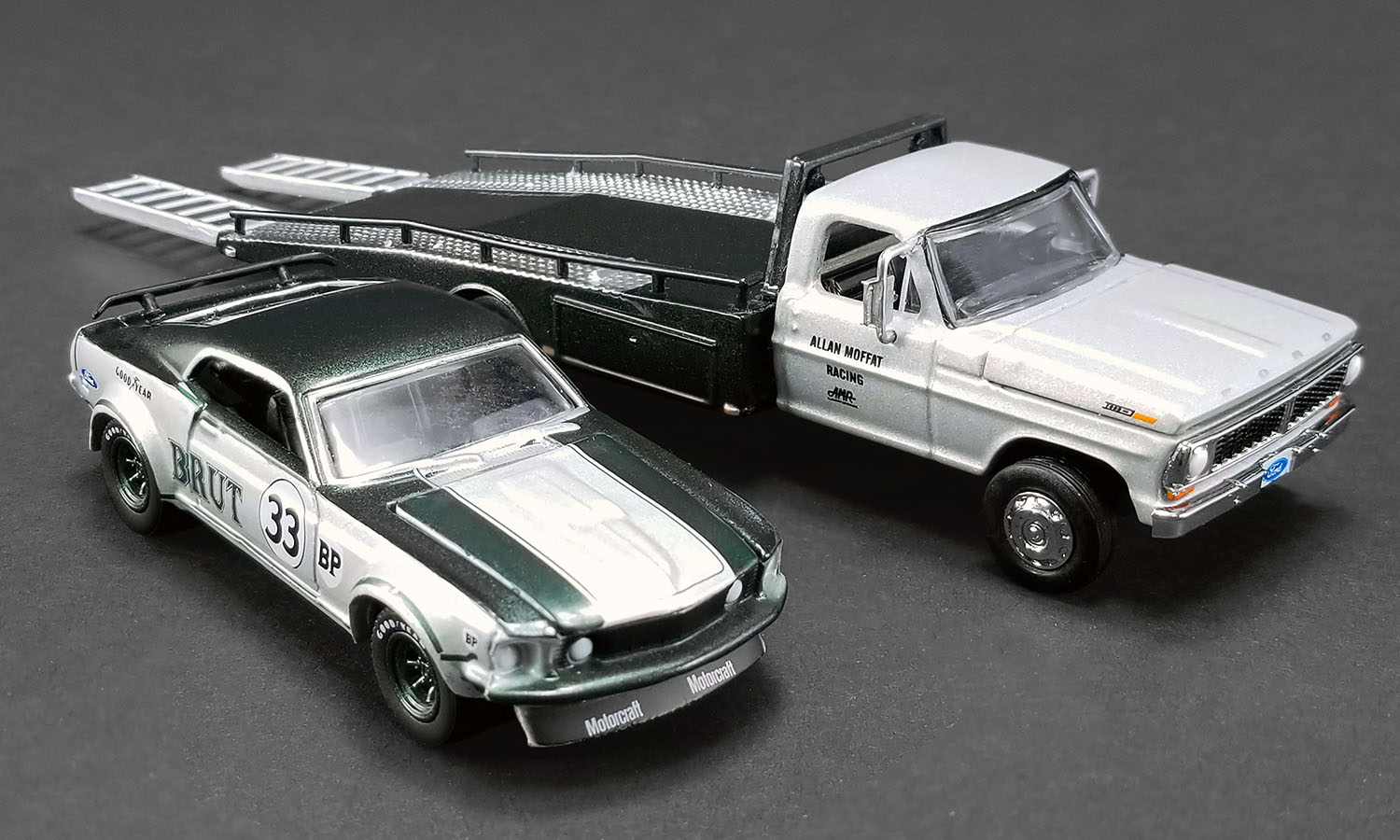 1:64 1970 Ford F-350 Ramp Truck w/ #33 1969 Trans Am Mustang
